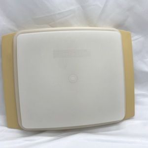 VINTAGE 70'S TUPPERWARE DEVILED EGG KEEPER CARRIER SERVER #723-3 HARVEST GOLD.